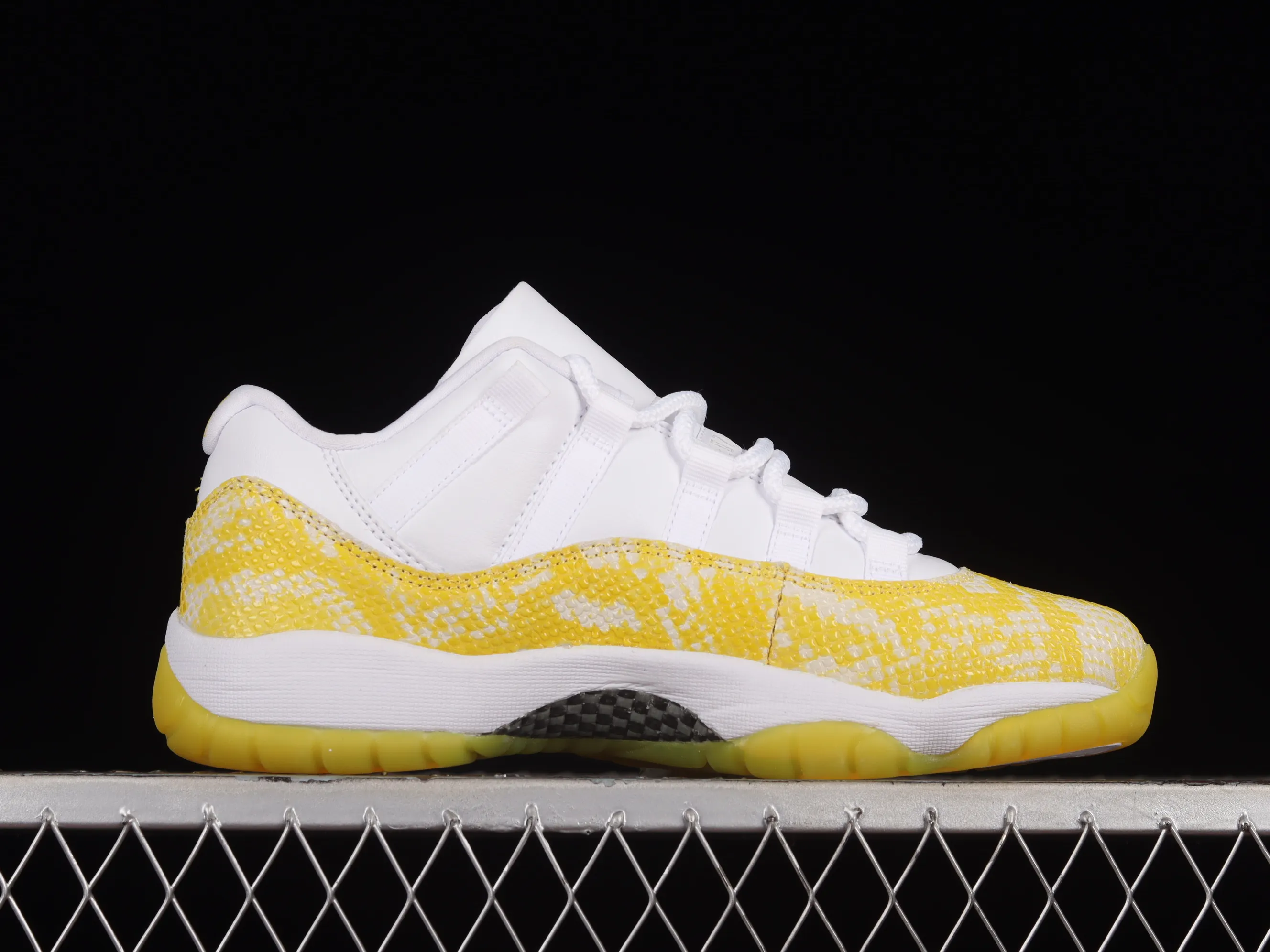 All categories Air Jordan Jordan series basketball shoes Air Jordan 11 pure original version Air Jordan AJ11 Low SE "Yellow Snakeskin" AJ11 Joe 11 yellow snake pattern genuine carbon AH7860-107